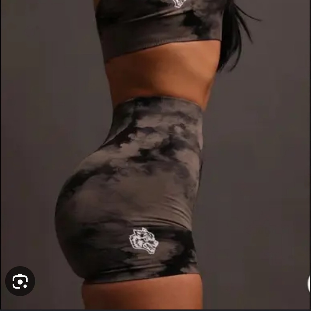 Darc Sport Everson Seamless “Training” shorts in Taupe Ghost Cloud